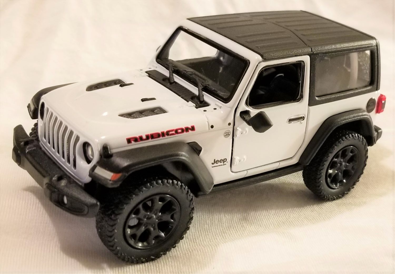 Kinsmart 134 Scale Model 2018 Jeep Wrangler Rubicon