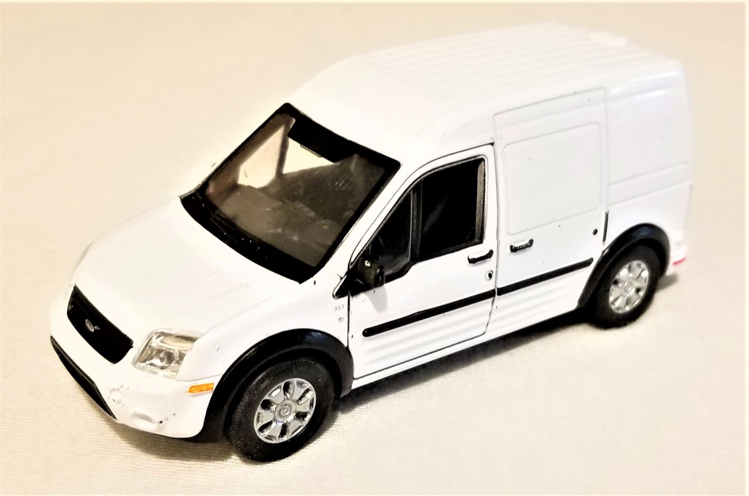 Welly 134139 Scale Model Ford Transit Connect White (BBWE43631D